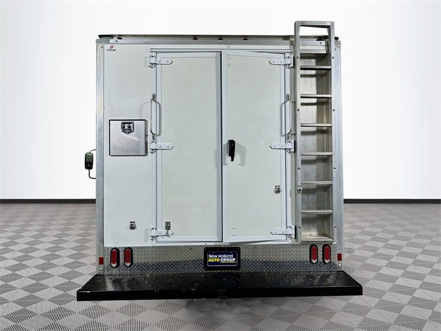 Used 2024 Isuzu NPR image 6