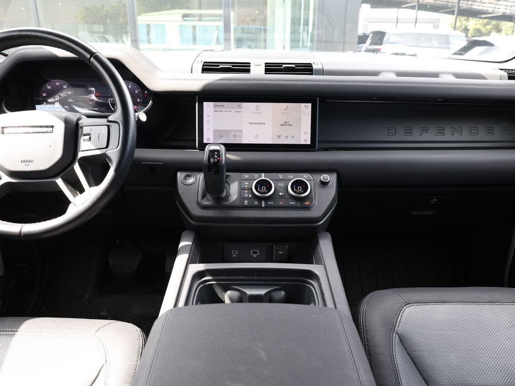 Used 2023 Land Rover Defender 110 X-Dynamic SE AWD/4WD image 28