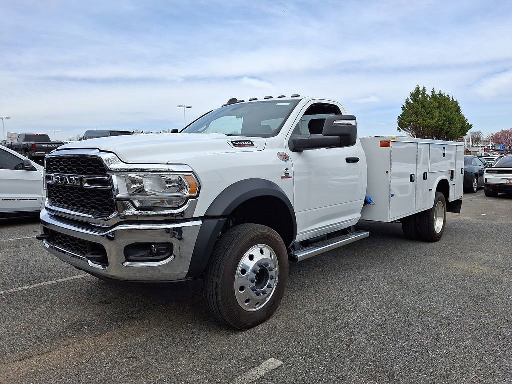 New 2024 RAM 5500 Tradesman image 3