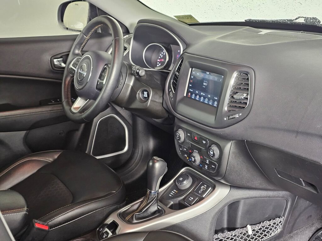 Used 2018 Jeep Compass Latitude w/ Popular Equipment Group AWD/4WD image 36