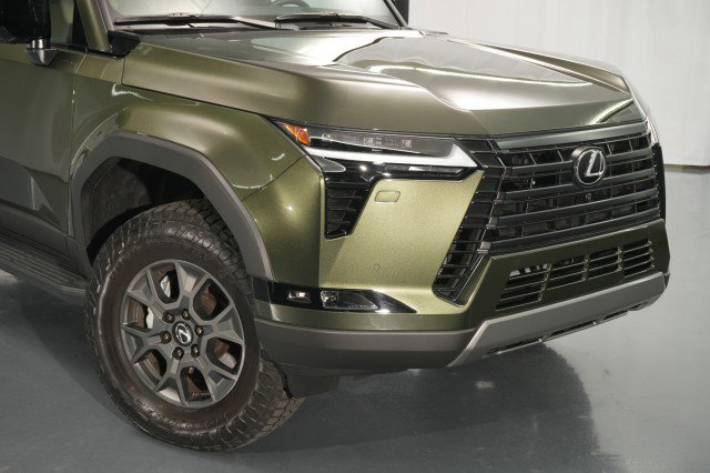 Used 2026 Lexus GX 550 Overtrail+ image 11