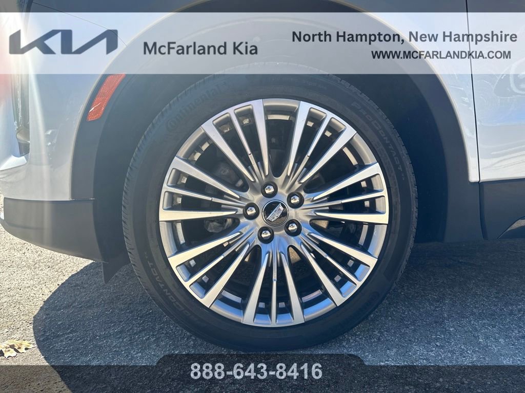 Used 2025 Cadillac XT4 Premium Luxury image 31