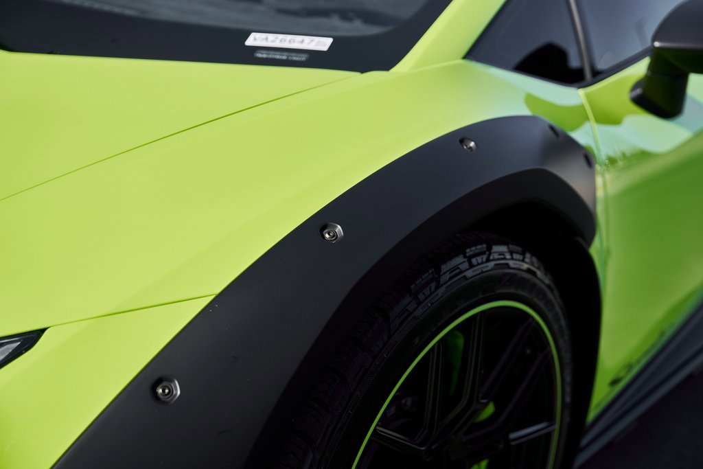 Used 2024 Lamborghini Huracan Sterrato image 8