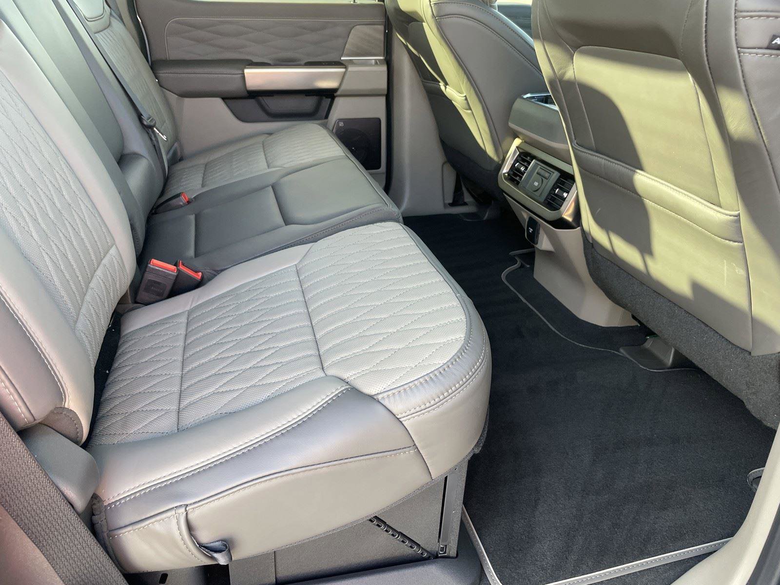 New 2026 Ford F250 Platinum w/ Platinum Plus Package image 30