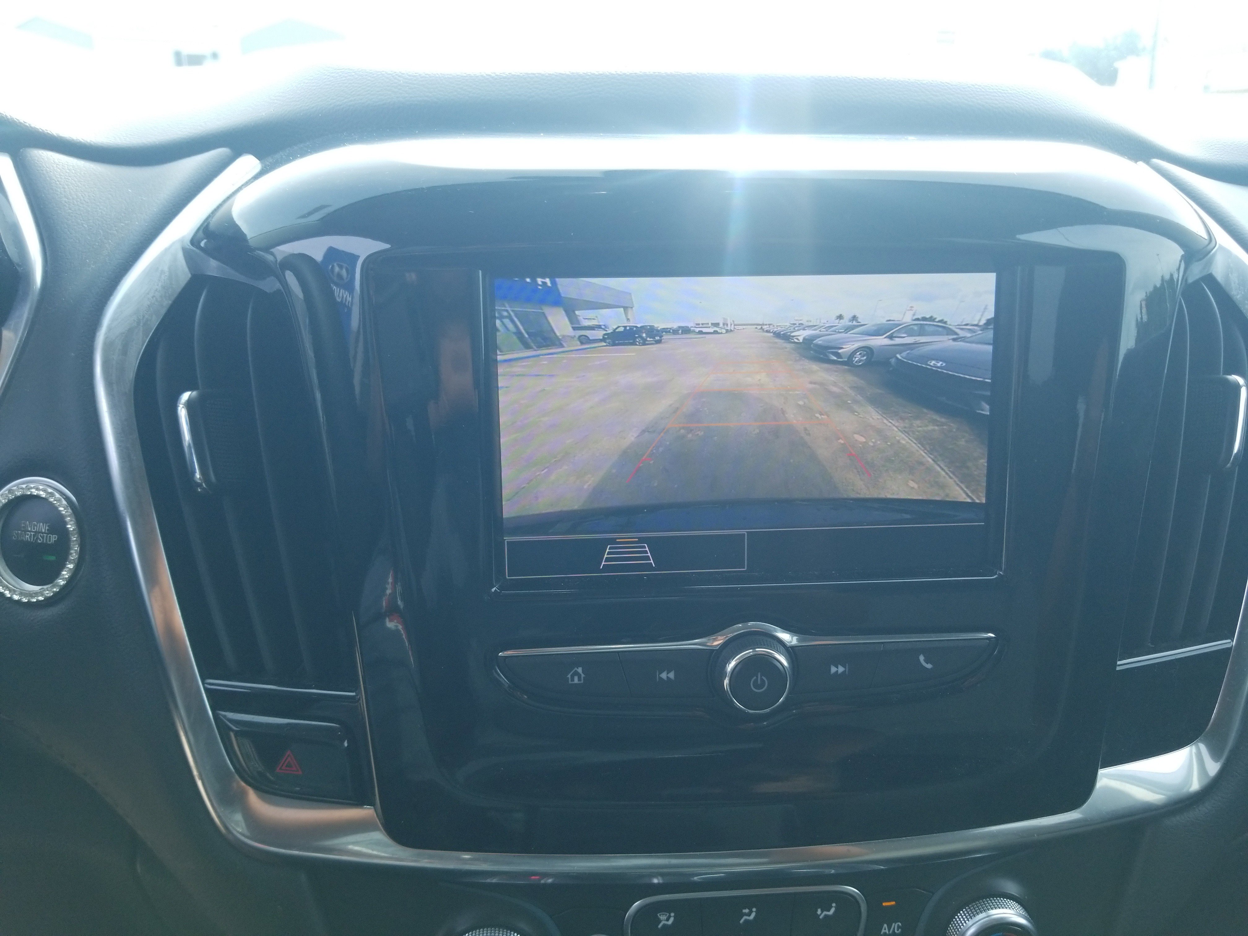 Used 2021 Chevrolet Traverse LS FWD image 20