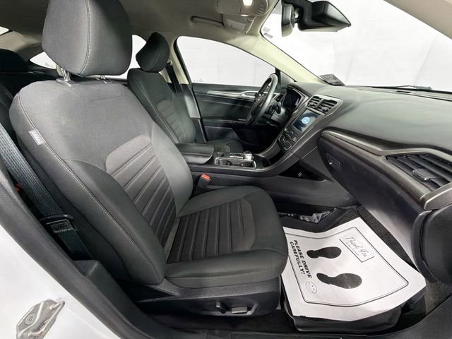 Used 2020 Ford Fusion SE AWD/4WD image 28