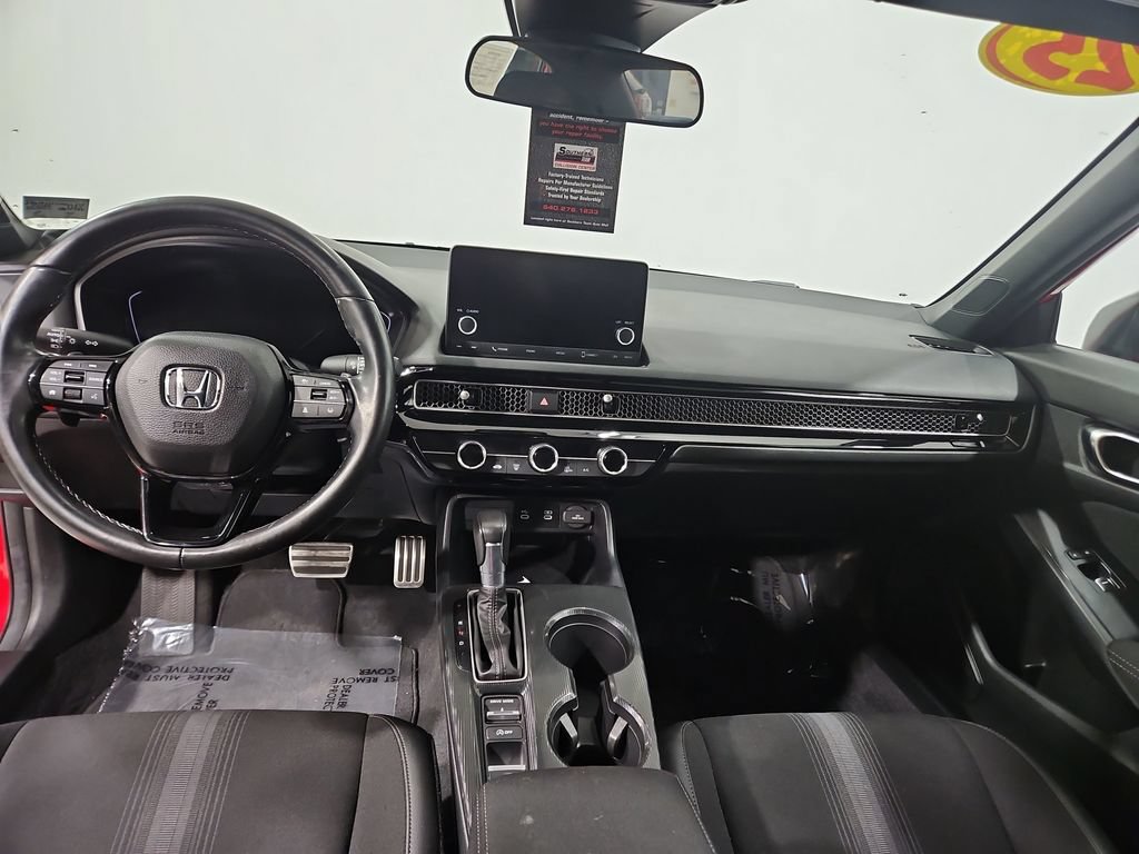Used 2025 Honda Civic Sport image 12