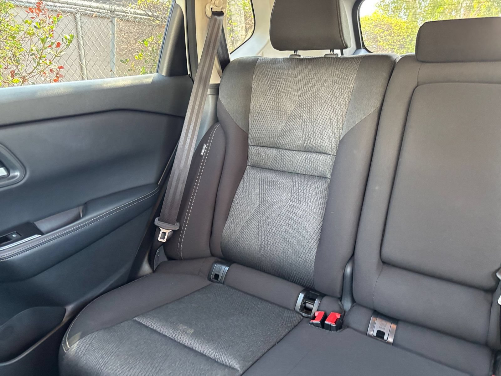 Used 2025 Nissan Rogue SV AWD/4WD image 40