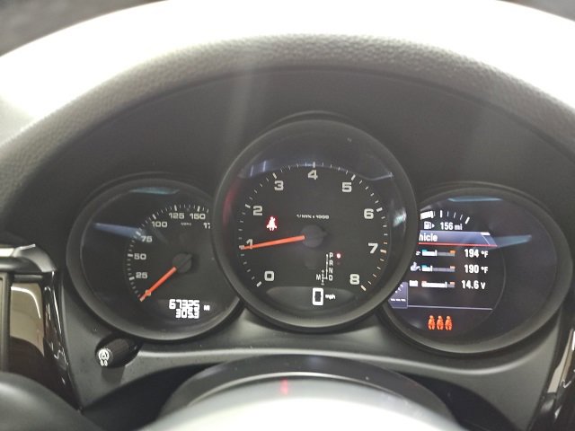 Used 2021 Porsche Macan image 25