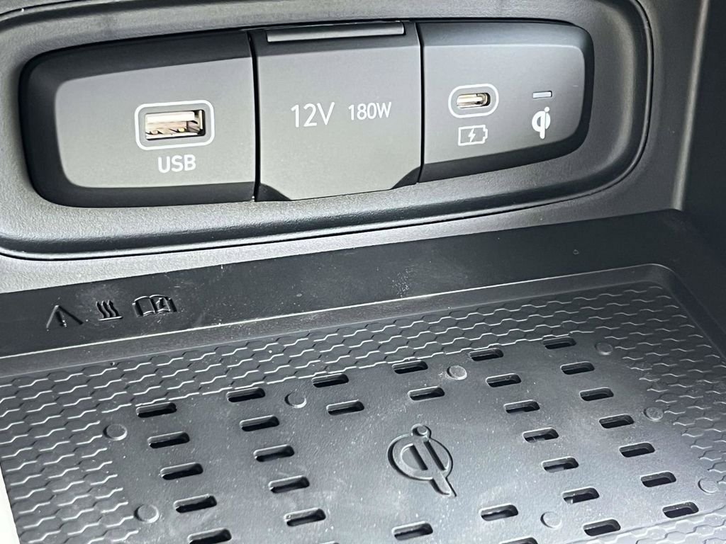 New 2026 Hyundai Venue SEL FWD image 21
