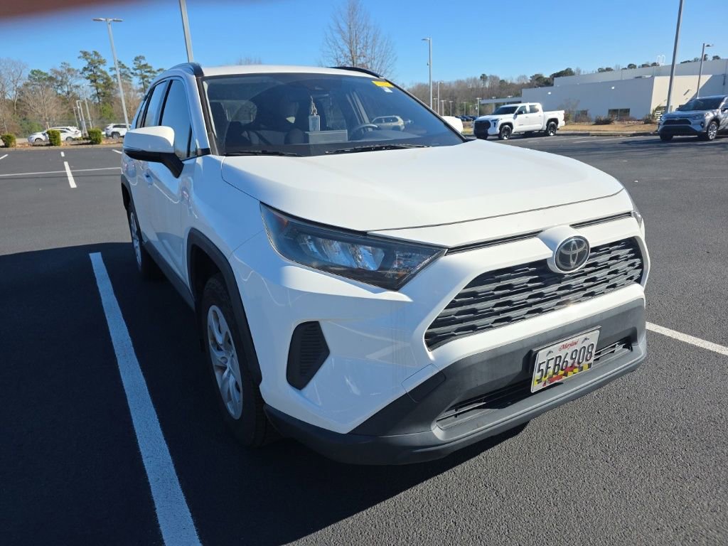 Used 2019 Toyota RAV4 LE image 15