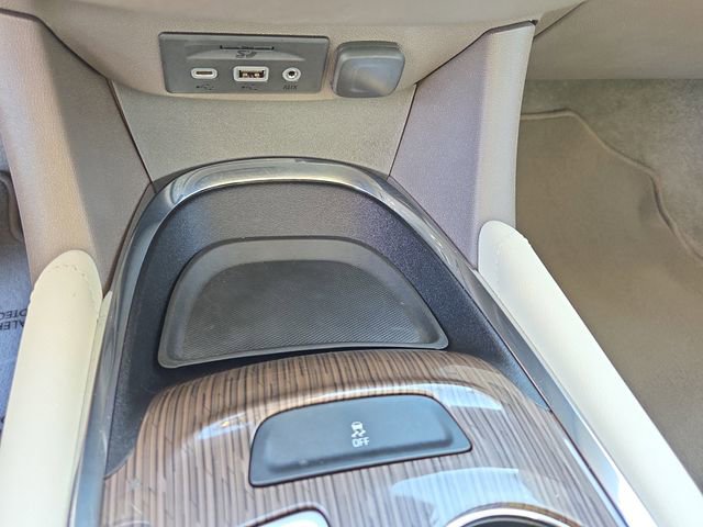 Used 2023 Chevrolet Malibu LT FWD image 30