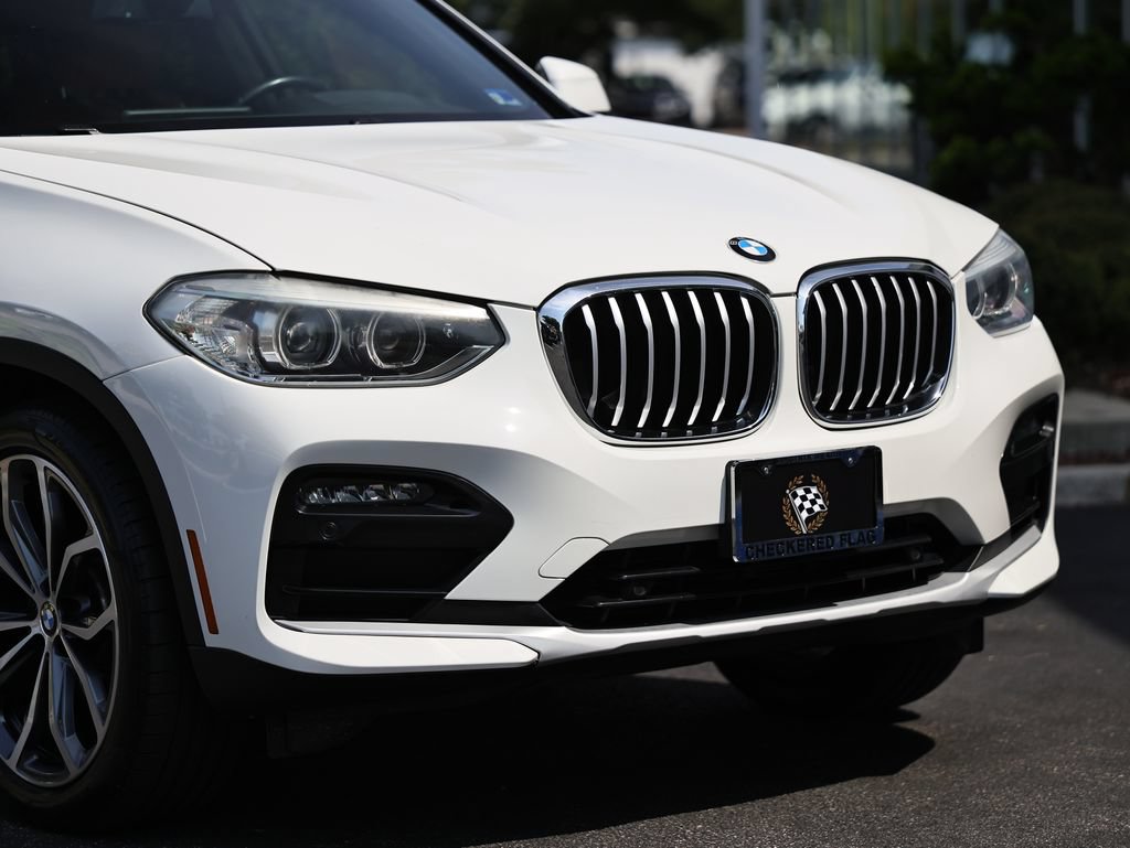 Used 2020 BMW X4 xDrive30i w/ Premium Package AWD/4WD image 2