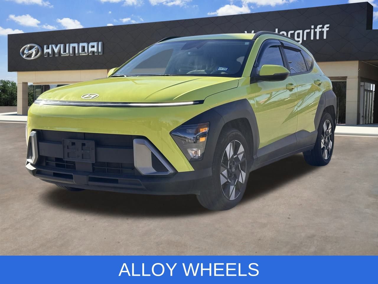 Used 2024 Hyundai Kona SEL image 2