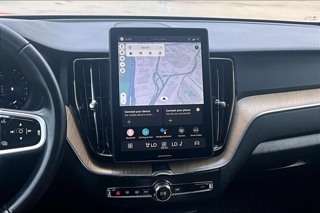 Certified 2026 Volvo XC60 B5 Plus AWD/4WD image 8