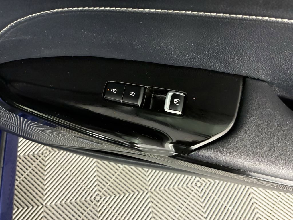 Used 2025 Kia K5 GT-Line w/ GT-Line Premium Package image 35