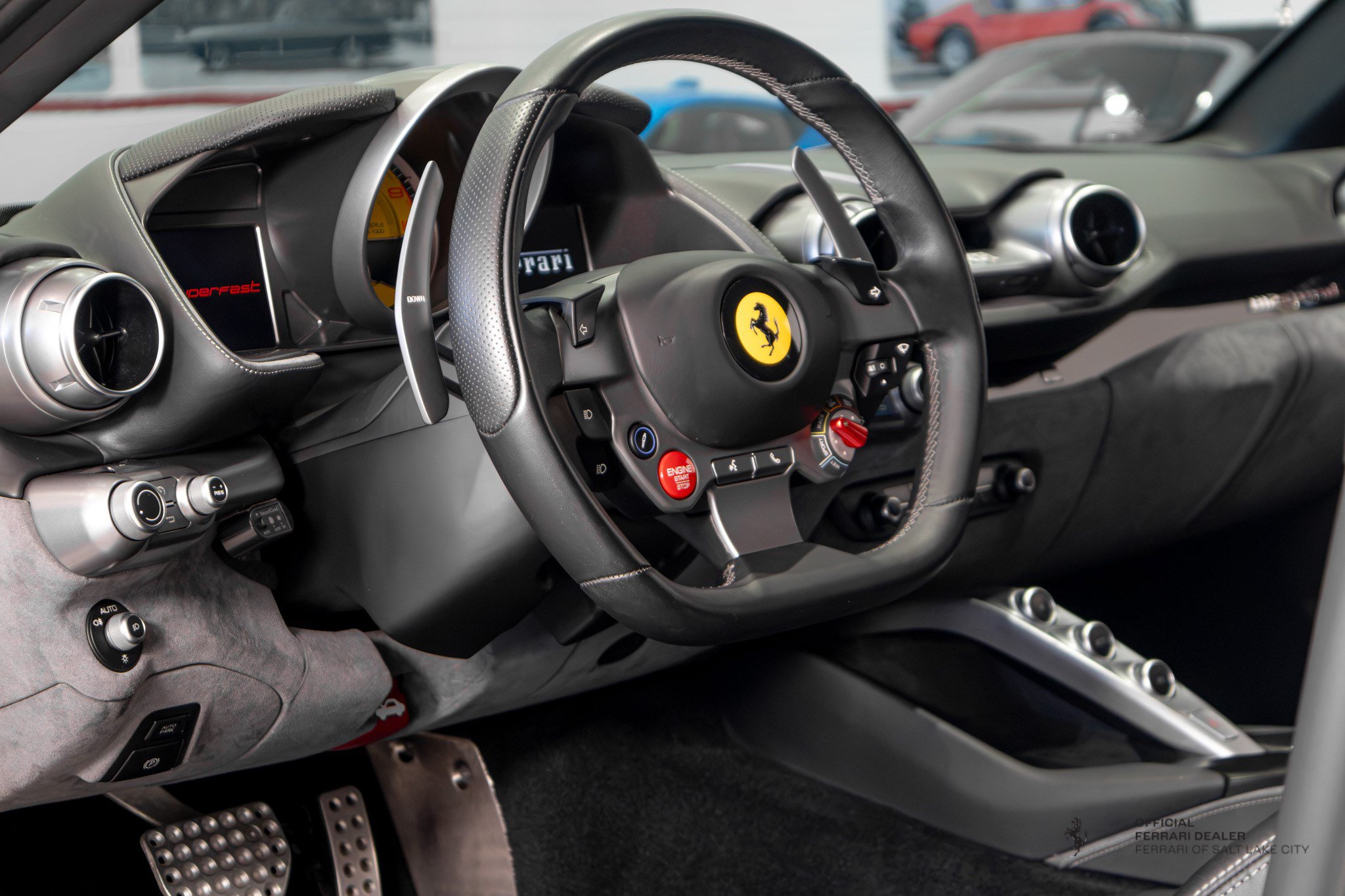Used 2018 Ferrari 812 Superfast RWD image 15
