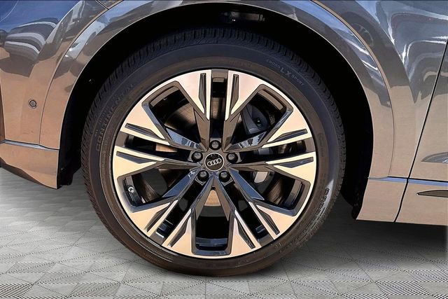 New 2026 Audi Q8 Premium Plus image 8