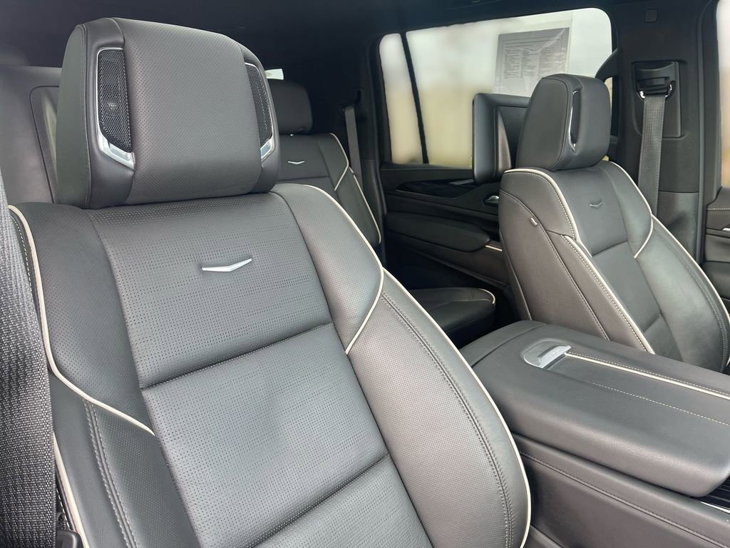 Certified 2024 Cadillac Escalade ESV Sport w/ LPO, ONYX Package image 35
