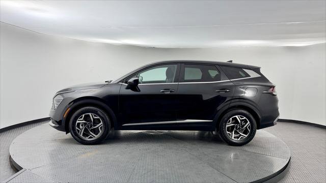 Used 2024 Kia Sportage LX image 3