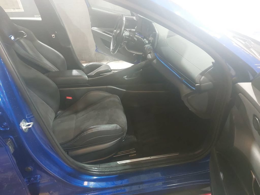 Certified 2025 Hyundai Elantra N FWD image 10