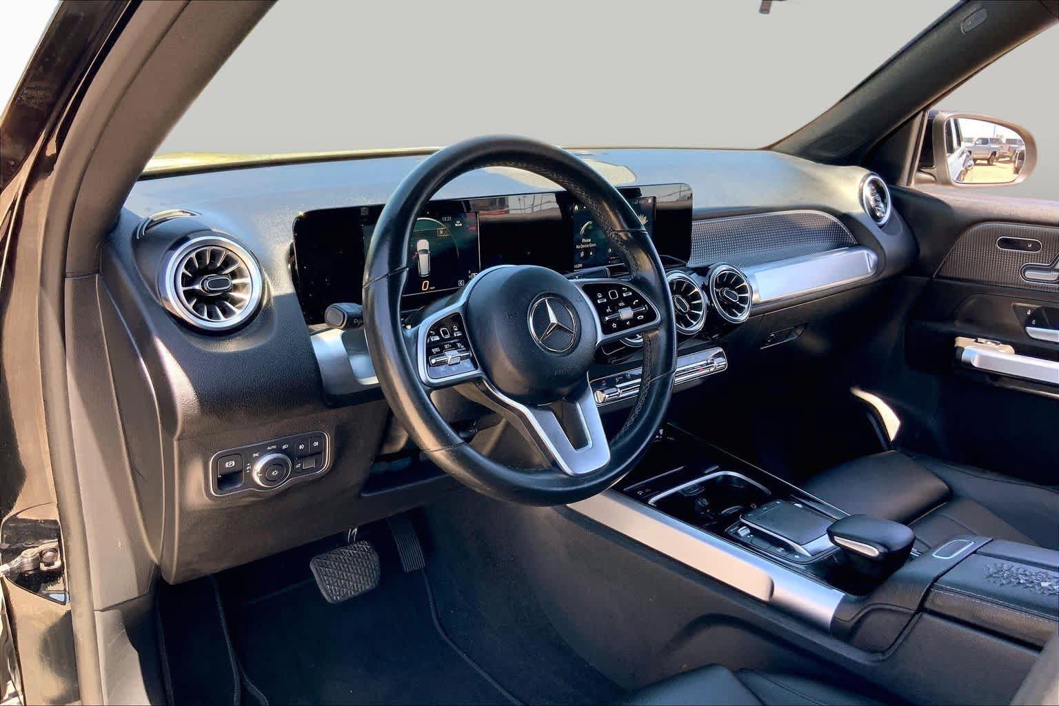 Used 2023 Mercedes-Benz GLB 250 image 17