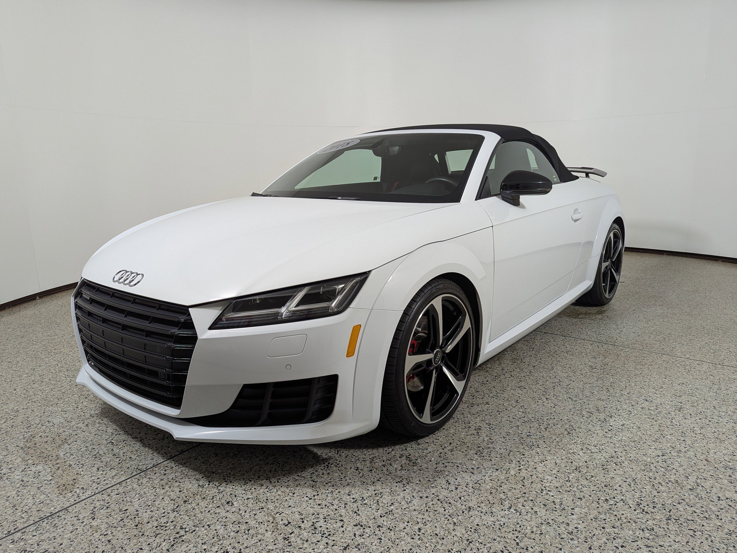 Used 2018 Audi TT 2.0T image 3