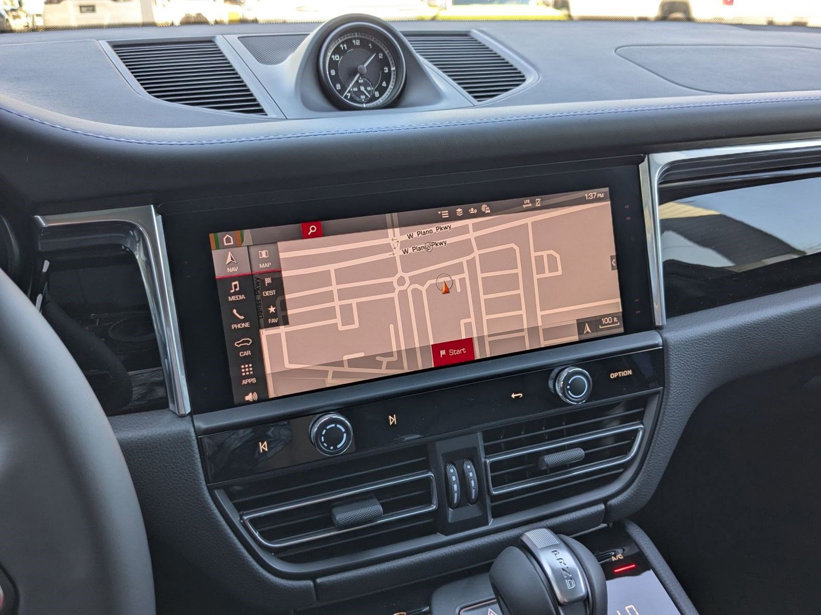 New 2026 Porsche Macan image 17