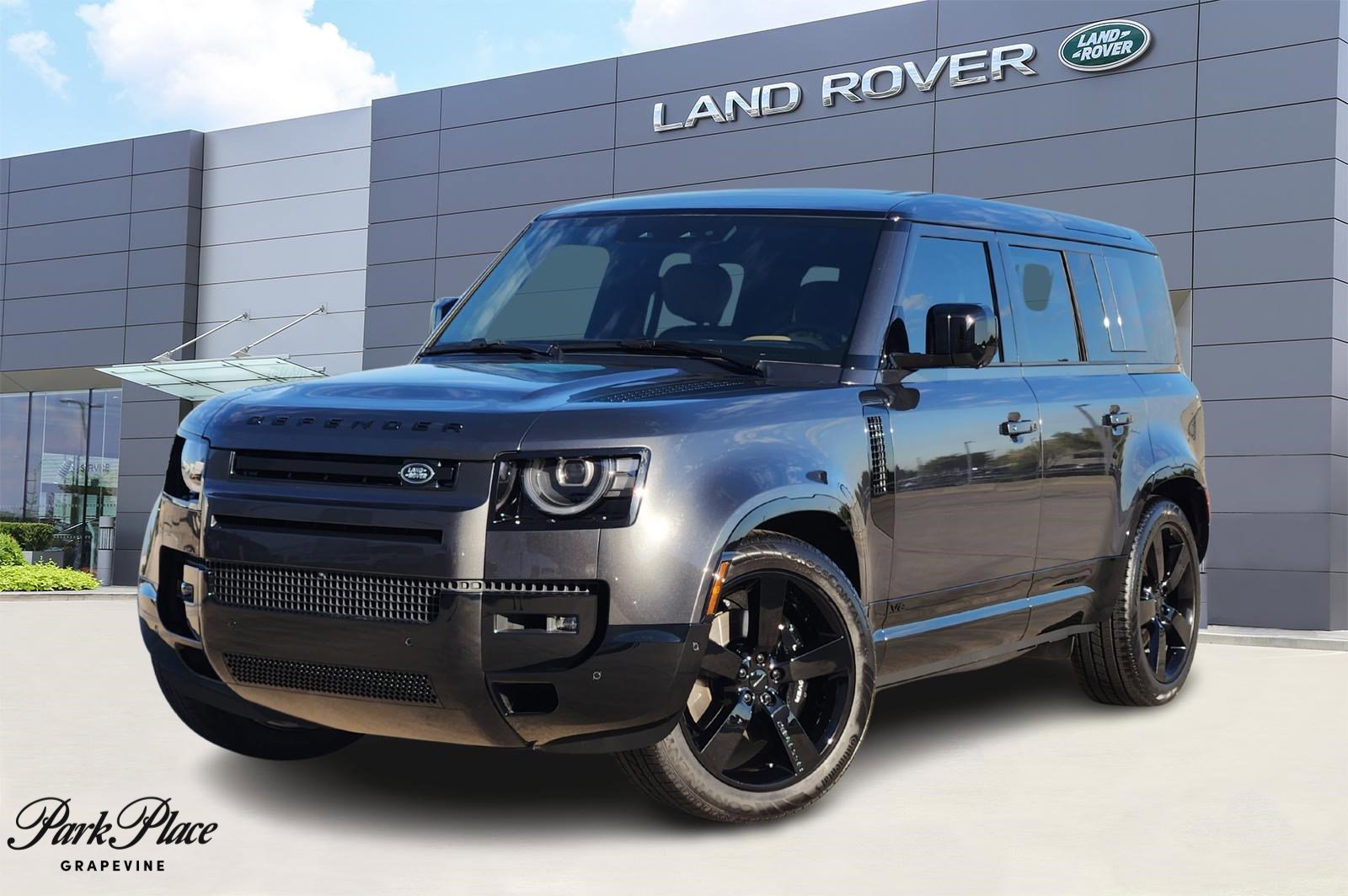 New 2026 Land Rover Defender 110 V8 video 1