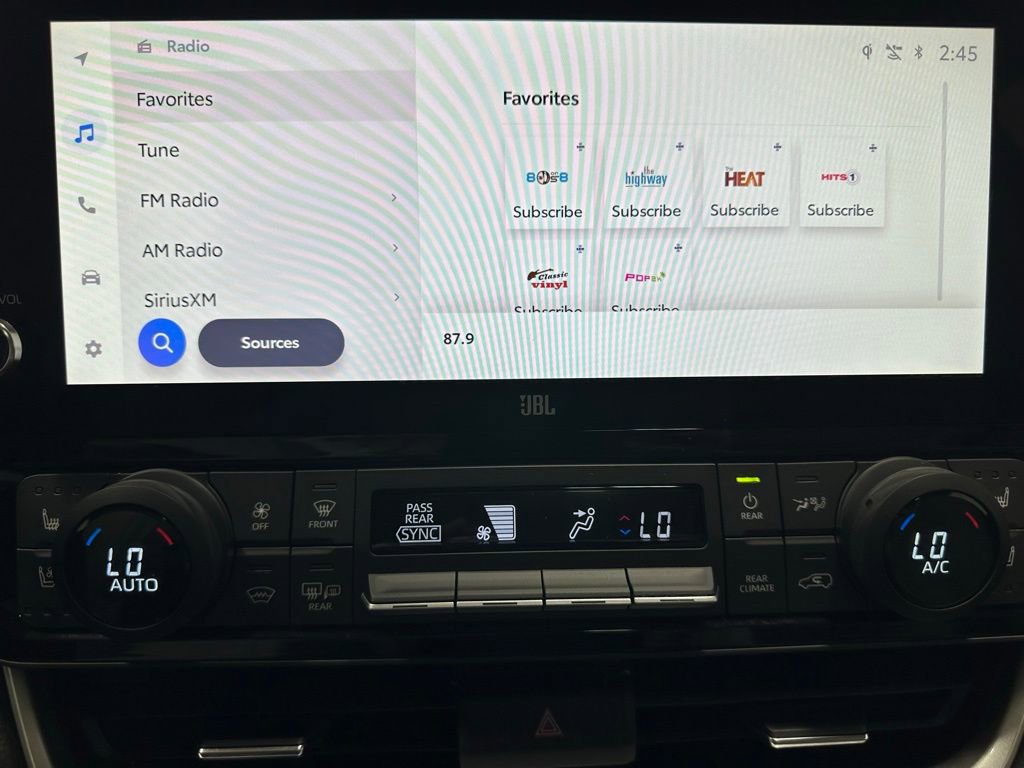 Used 2025 Toyota Grand Highlander AWD image 27
