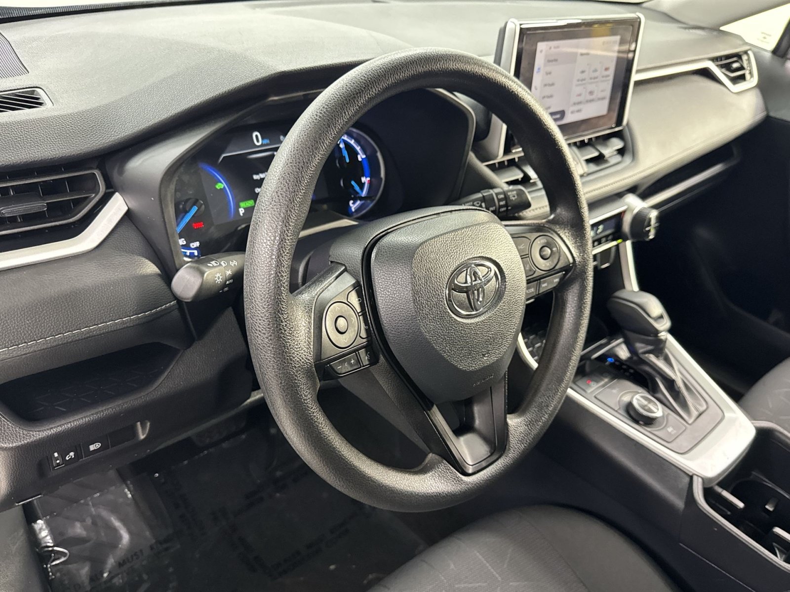 Used 2025 Toyota RAV4 XLE AWD/4WD image 13