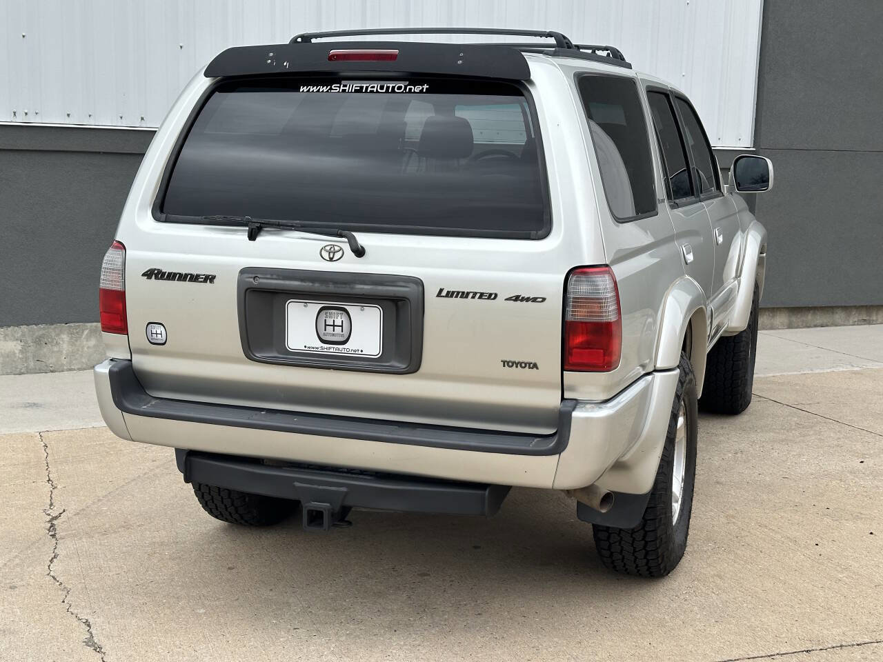 Used 2000 Toyota 4Runner Limited image 18