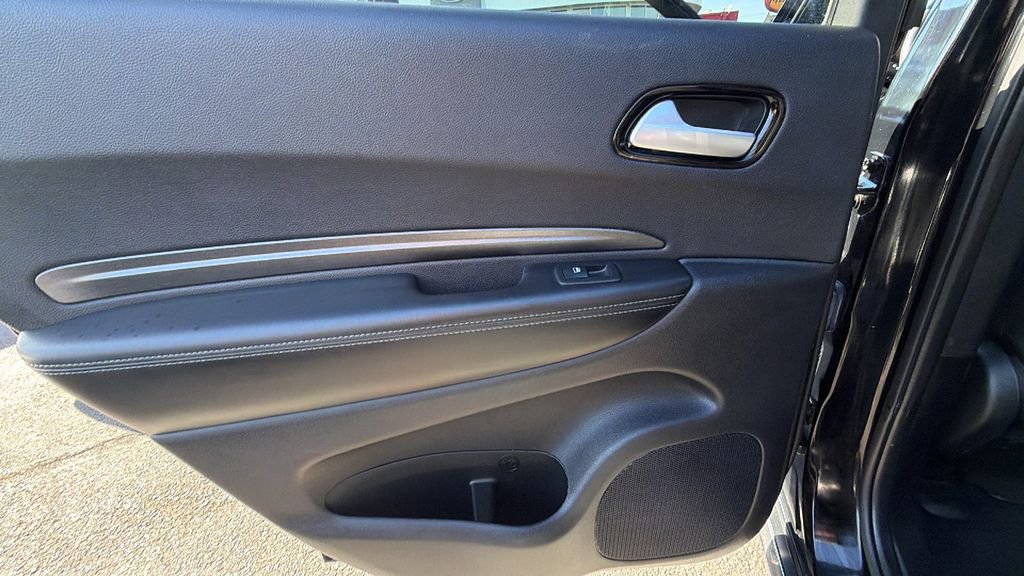 Used 2023 Dodge Durango SXT image 14