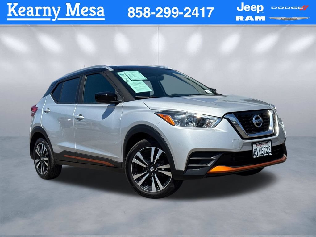 Used 2018 Nissan Kicks SV FWD image 1
