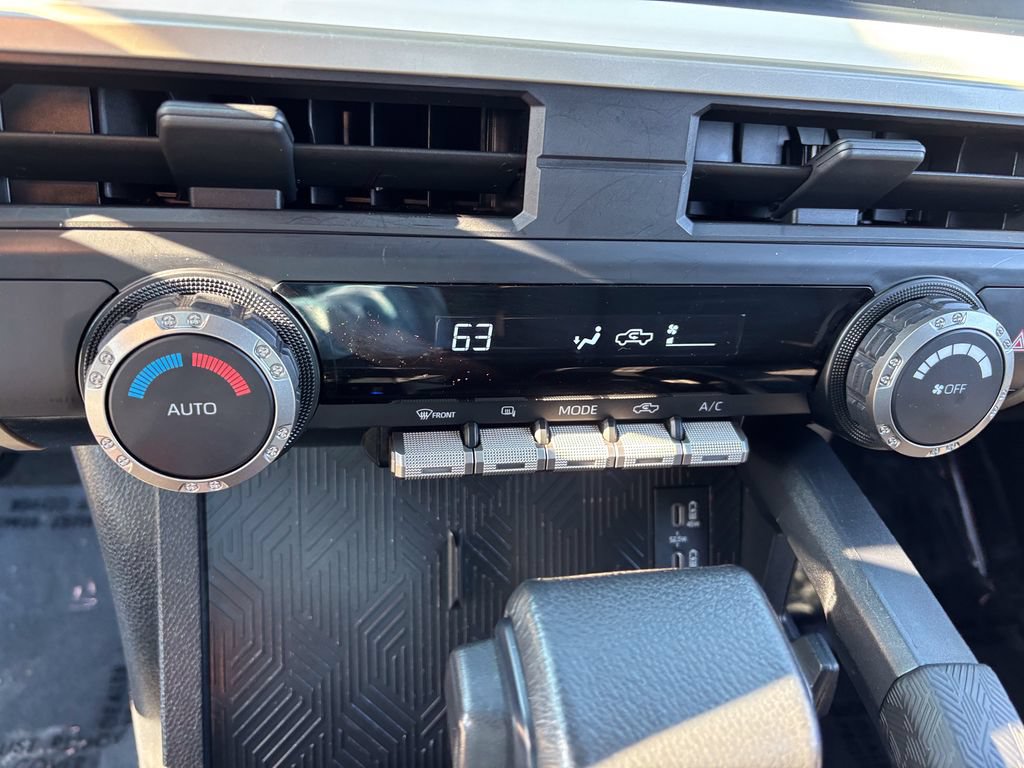 Used 2024 Toyota Tacoma TRD Off-Road AWD/4WD image 26