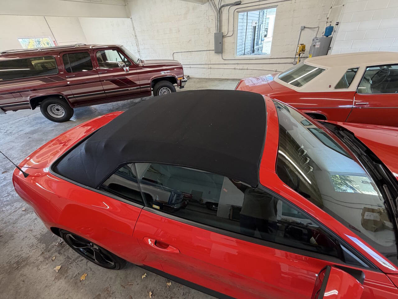 Used 2018 Ford Mustang Convertible RWD image 10