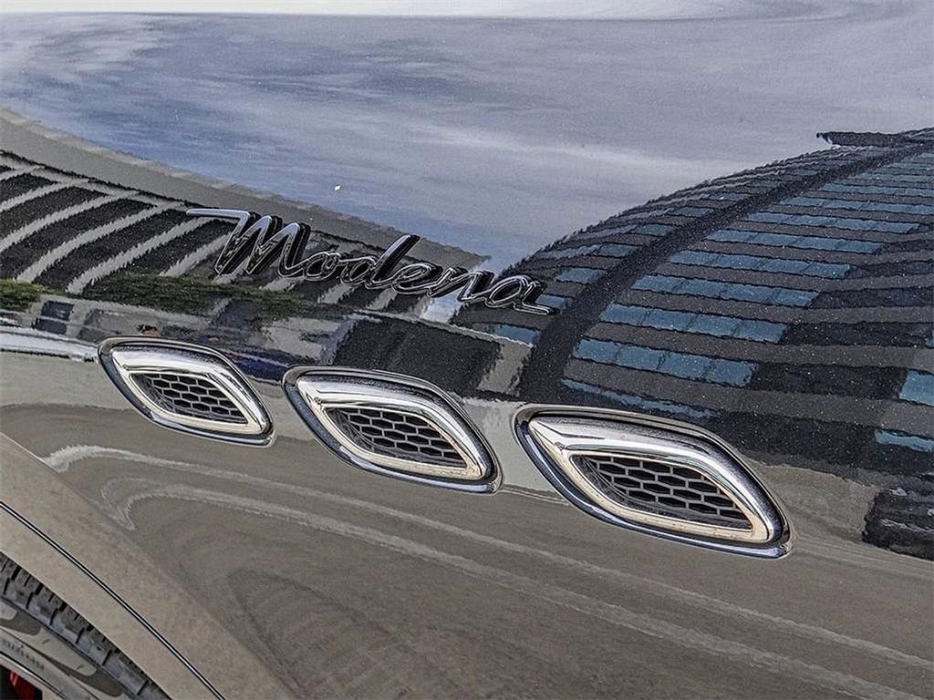 New 2023 Maserati Levante Modena image 23