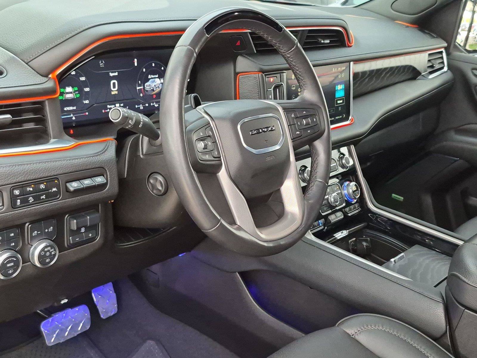 Used 2024 GMC Yukon Denali w/ Advanced Technology Package AWD/4WD image 10