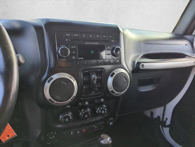Used 2015 Jeep Wrangler Unlimited Sahara w/ Max Tow Package image 14