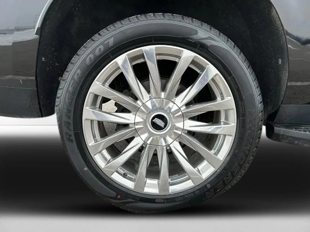 Used 2021 Cadillac Escalade ESV Premium Luxury w/ Heavy-Duty Trailer Package image 34