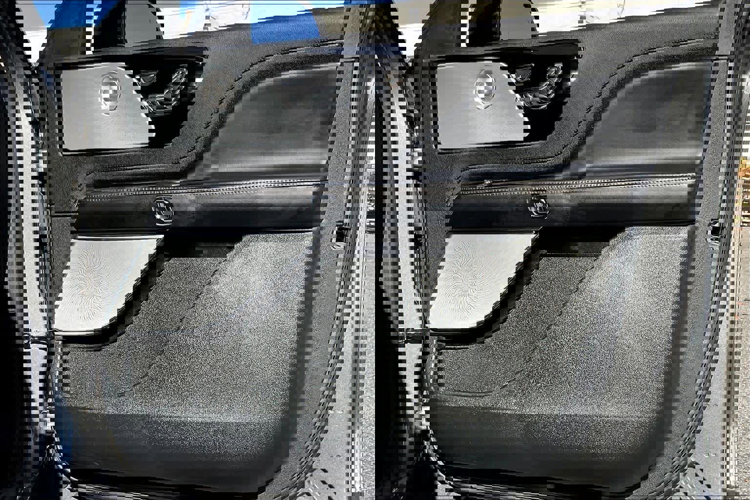 Used 2023 Lincoln Aviator Reserve w/ Equipment Group 201A image 25