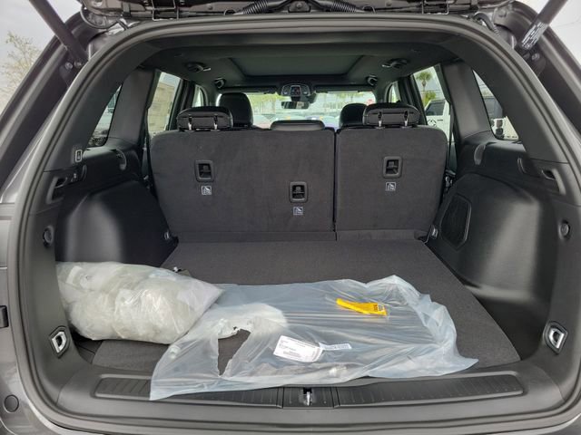 Used 2026 Jeep Grand Cherokee Limited image 7