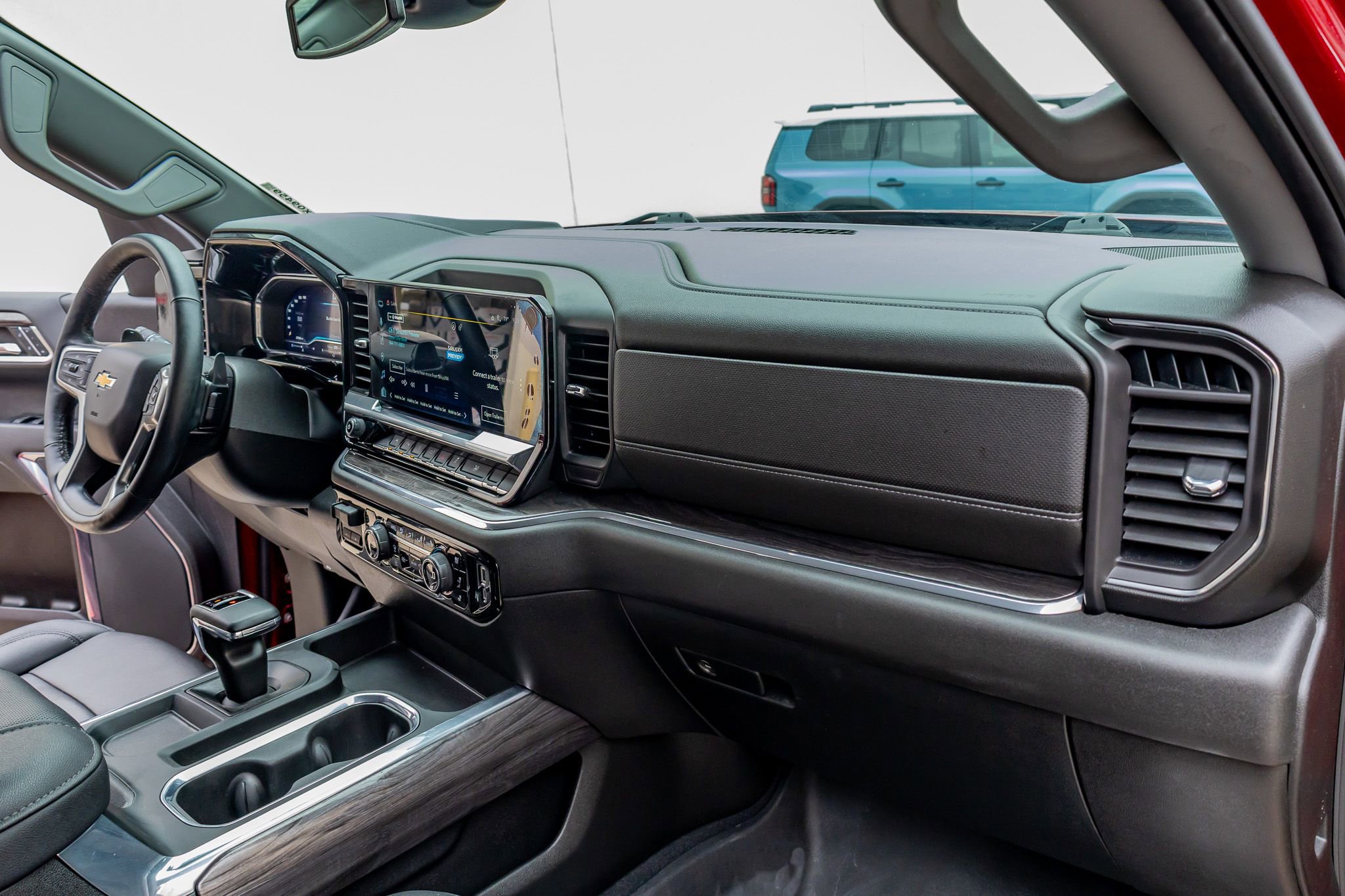 Used 2024 Chevrolet Silverado 1500 LTZ w/ LTZ Convenience Package II AWD/4WD image 16