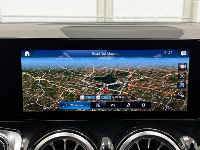 Certified 2022 Mercedes-Benz GLB 250 4MATIC image 18