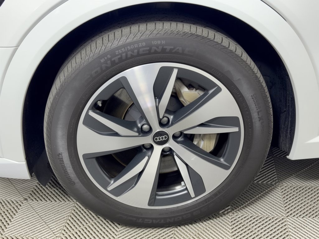 Certified 2024 Audi Q8 e-tron Premium Plus AWD/4WD image 13