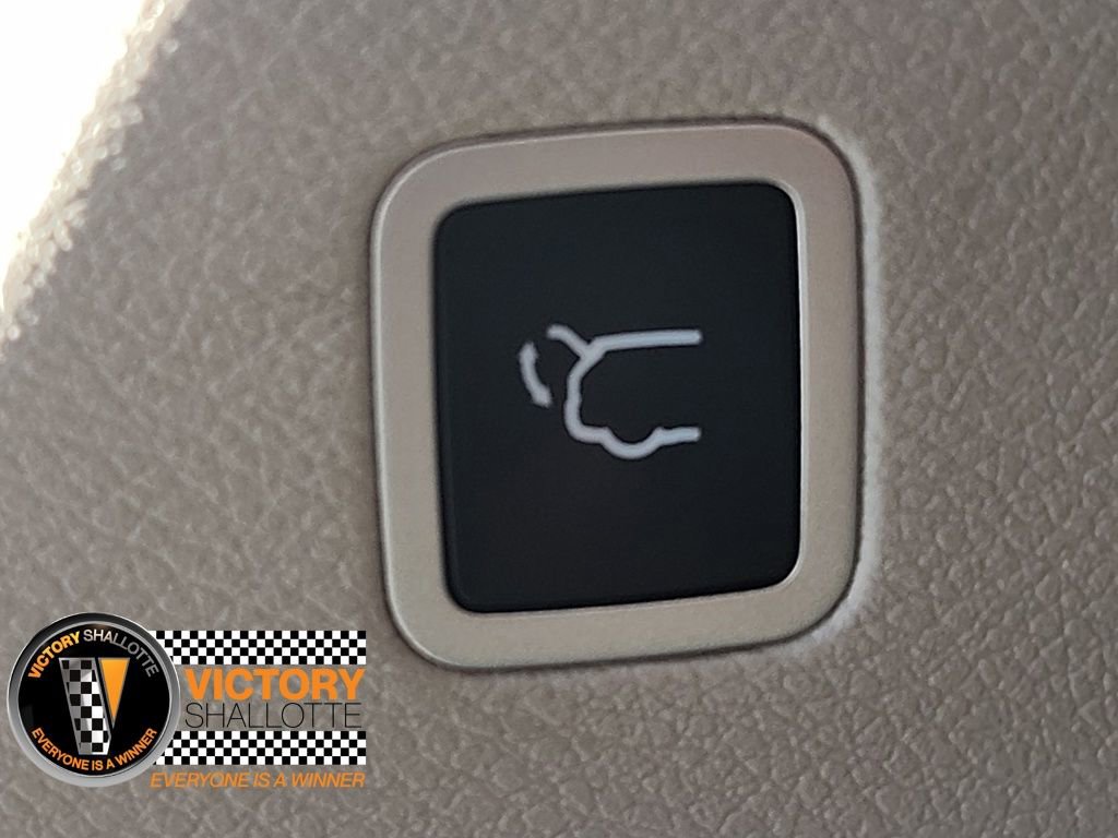 Certified 2023 Chrysler Pacifica Limited image 21