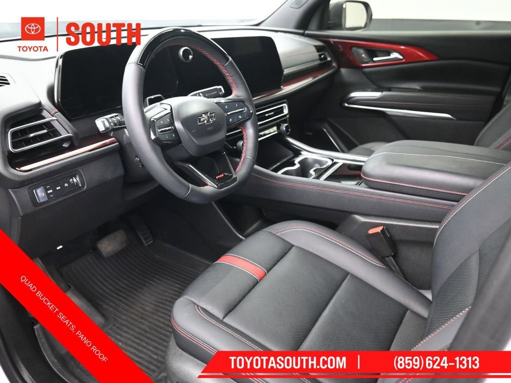 Used 2024 Chevrolet Traverse RS AWD/4WD image 9