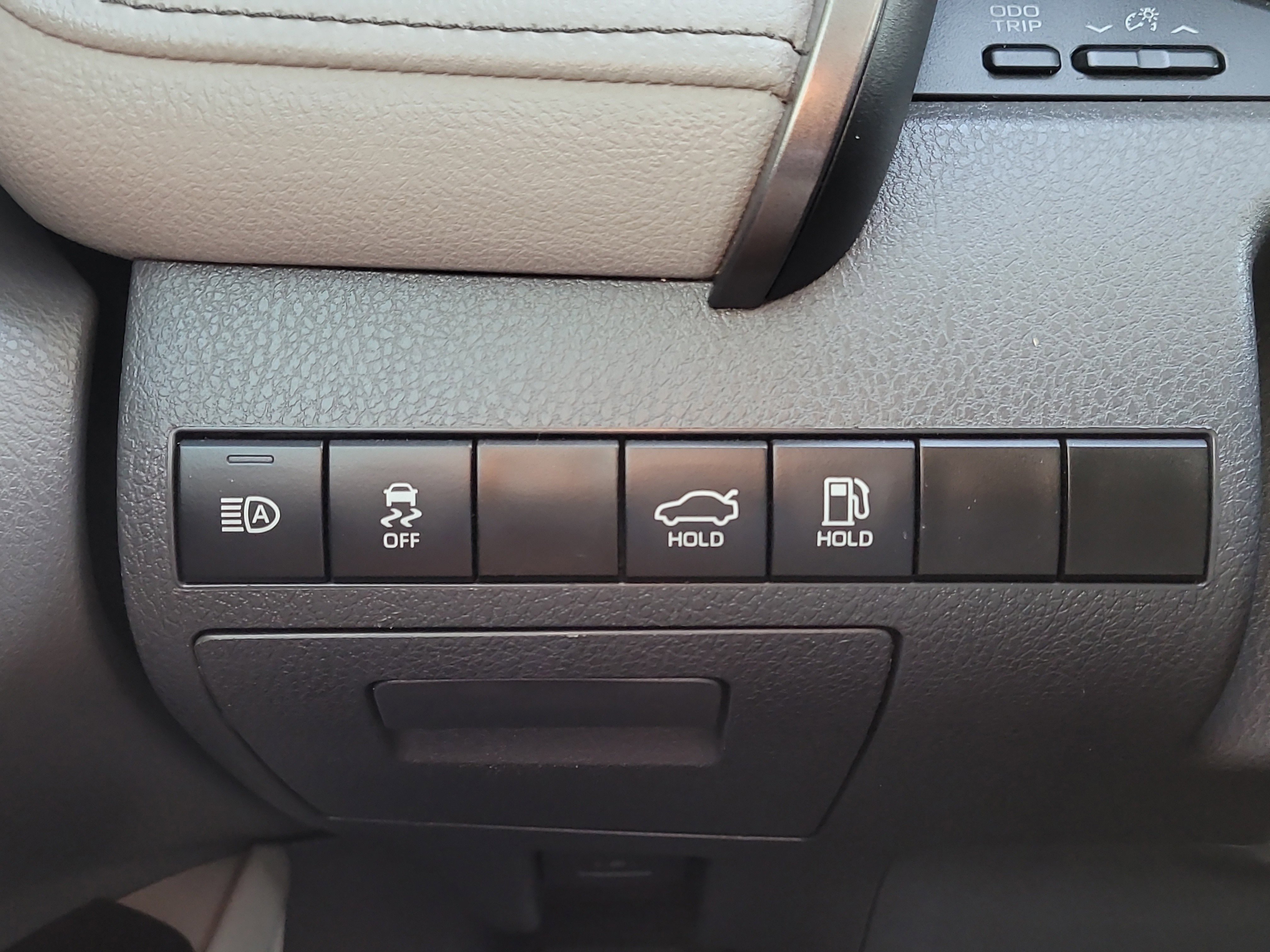 Used 2024 Toyota Camry SE w/ Convenience Package image 27