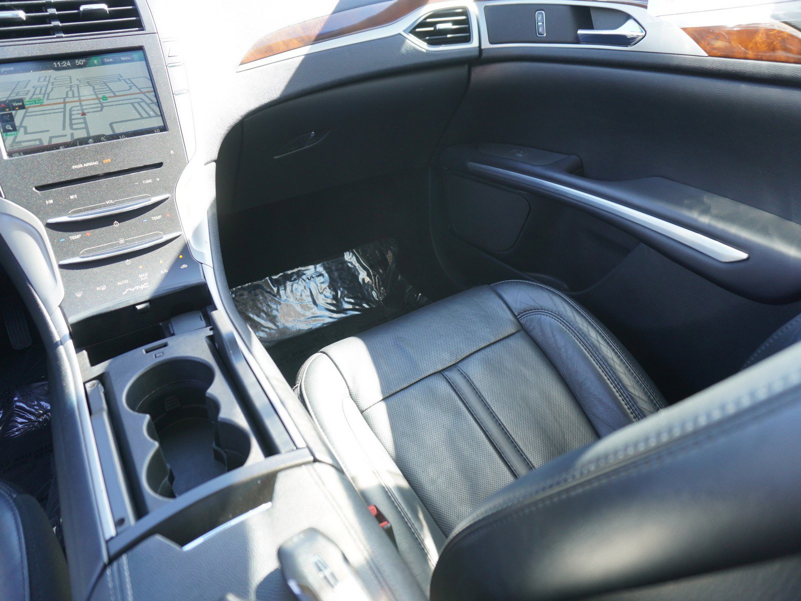 Used 2016 Lincoln MKZ w/ Equipment Group 300A Reserve image 17