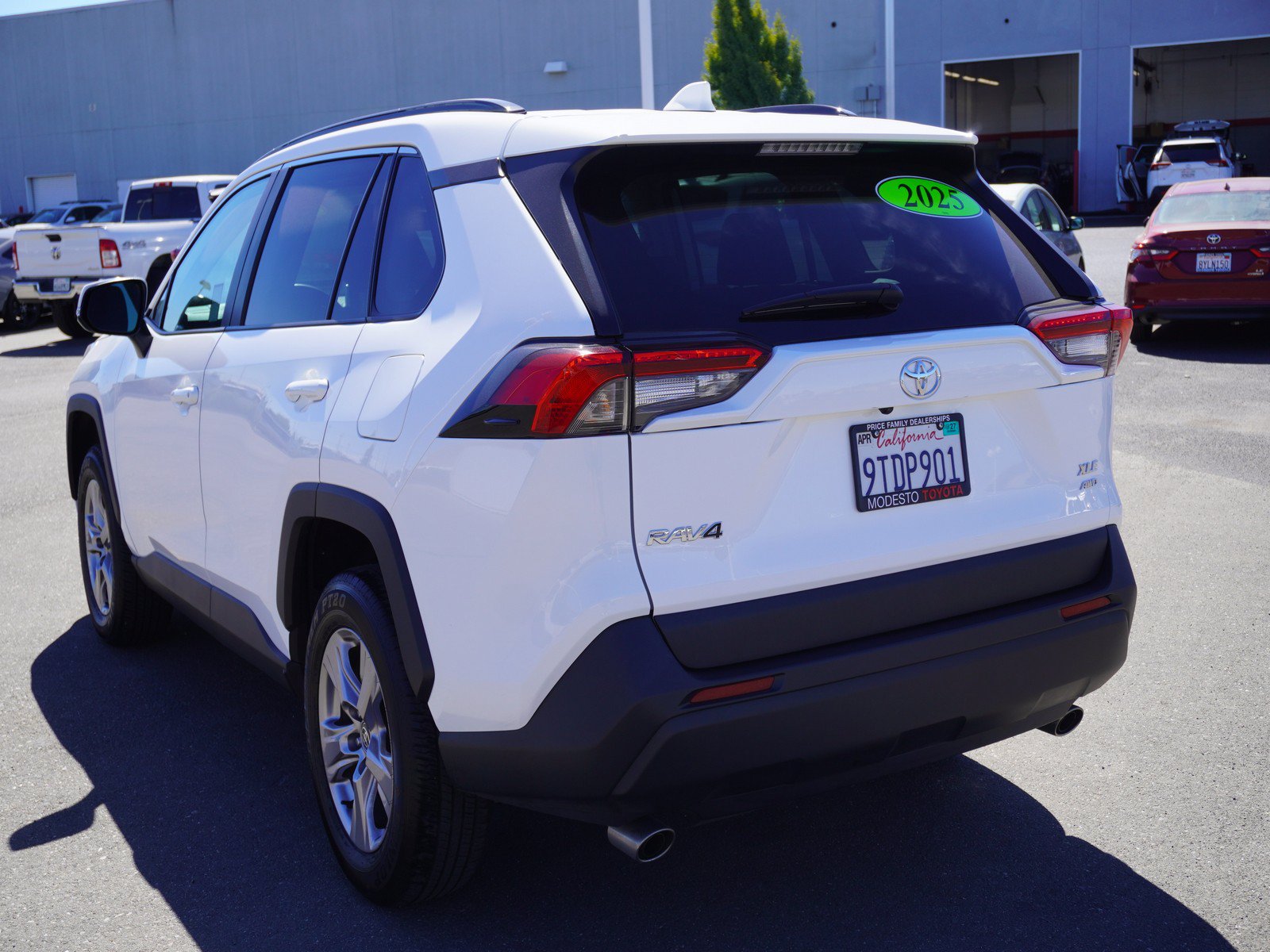 Used 2025 Toyota RAV4 XLE w/ Weather Package AWD/4WD image 8